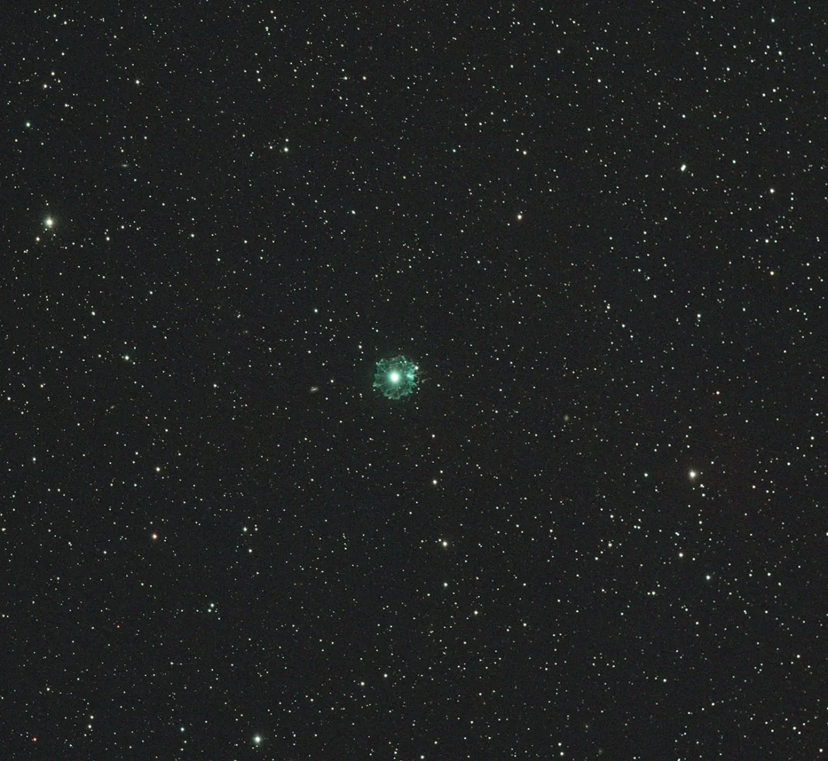 NGC 6543, NGC 6552, IC 4677