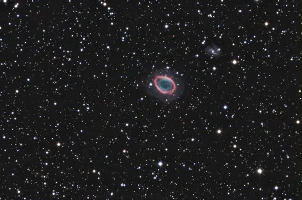 Messier 57 + IC 1296